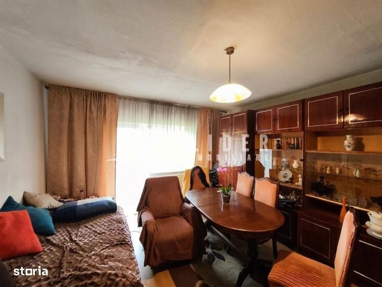 Apartament cu 4 camere decomandat în Horea