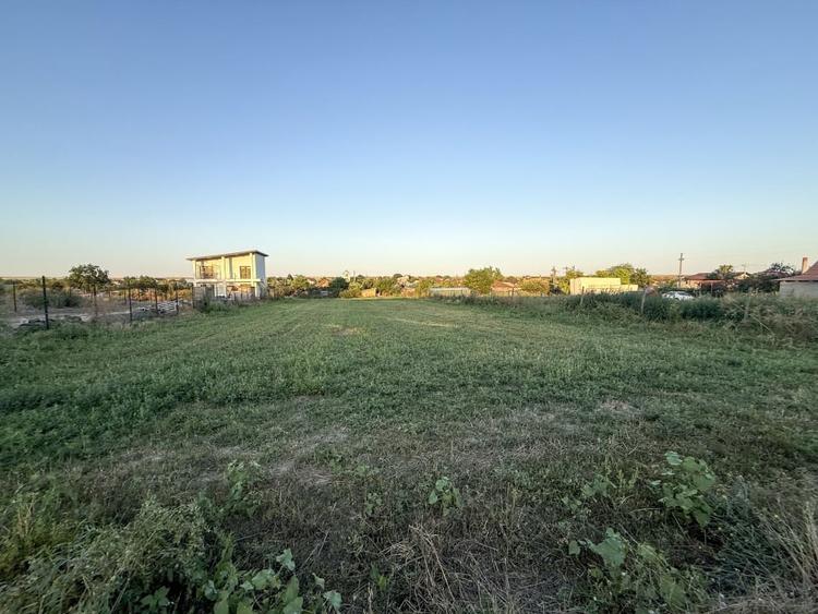 Teren Construcții intravilan de 2000 mp, în Corbu