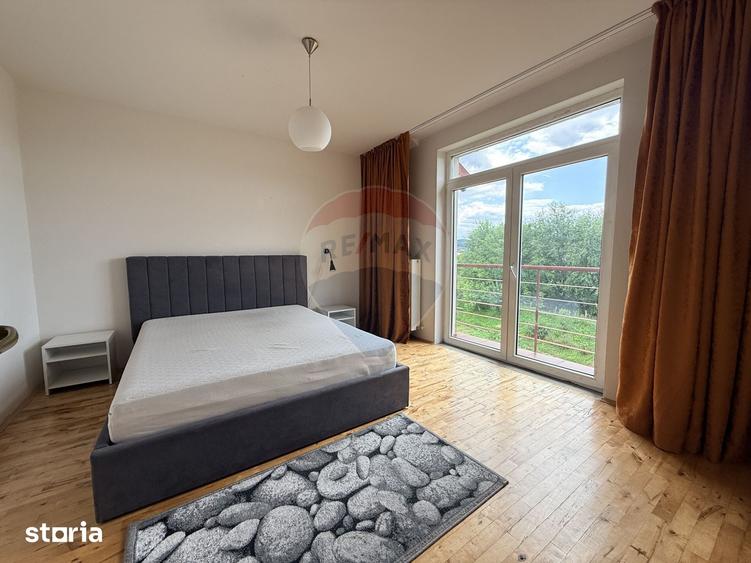 Casă cu 5 camere cu Teren 100 Mp în Florești