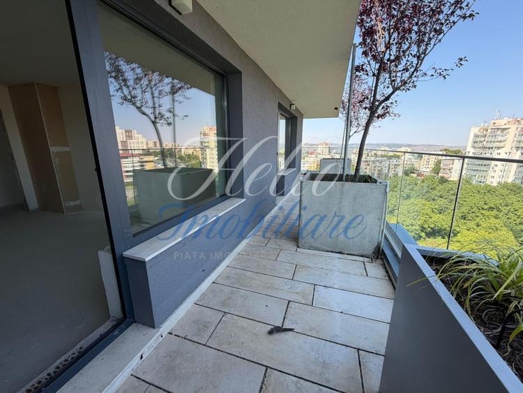 Penthouse cu 3 camere decomandat în Zorilor