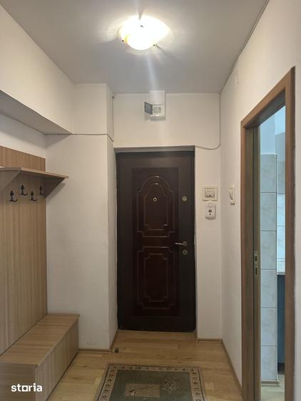 Apartament cu 3 camere decomandat în Câmpina