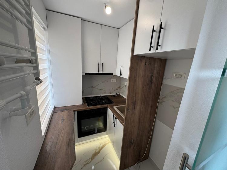 Apartament cu 2 camere semidecomandat, mobilat în Filiași