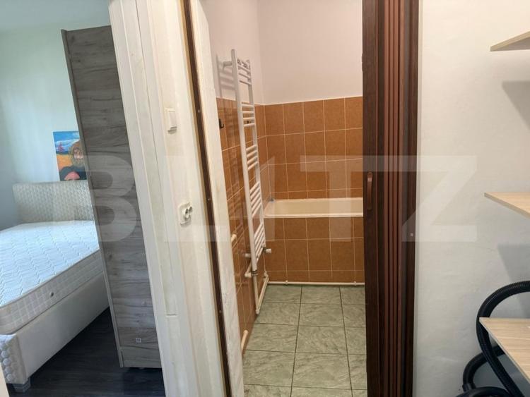 Apartament cu 2 camere, 56 mp, semidecomandat, zona Bd. Cosbuc - 8