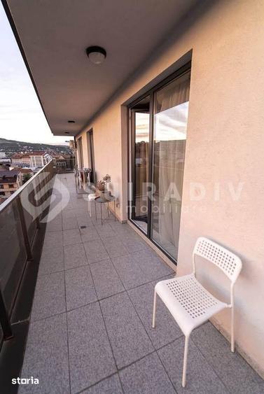 Apartament cu 3 camere semidecomandat în Central