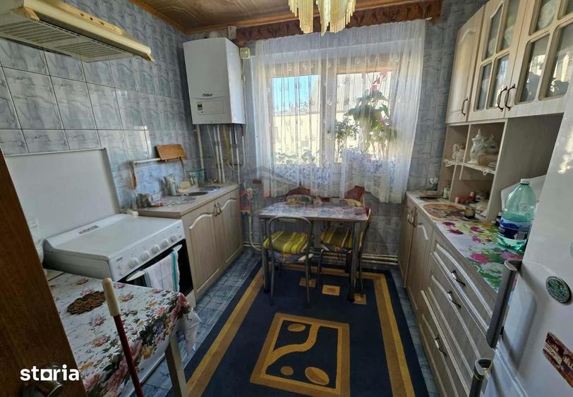 Apartament cu 4 camere decomandat în George Enescu