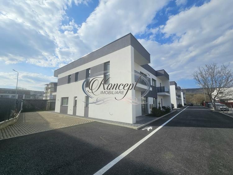 Duplex cu 5 camere cu Canalizare în Florești