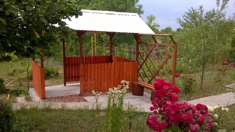 Casă cu 3 camere cu Teren 1020 Mp în Stănești