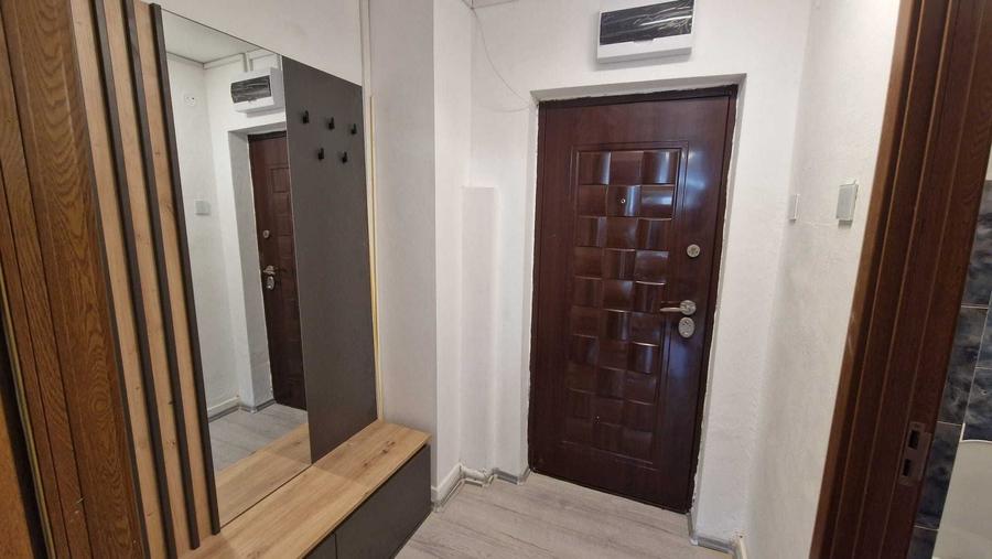 Garsonieră decomandată, mobilată în Brazda lui Novac