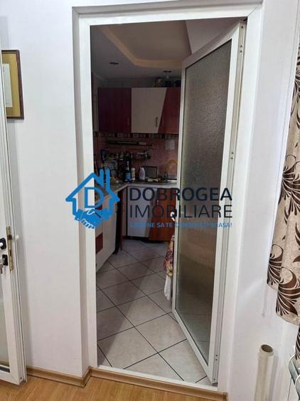 Apartament cu 2 camere decomandat, mobilat în Piața Nouă