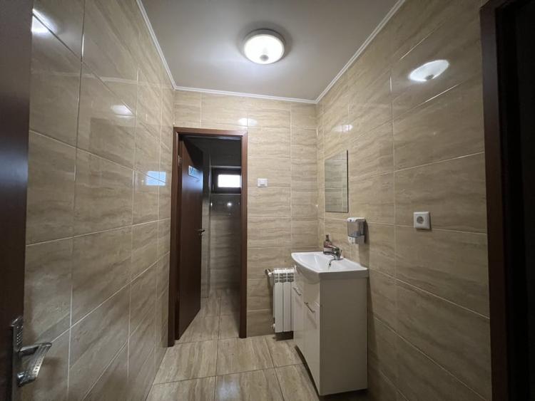 Birou, de 650 mp, în Trocadero