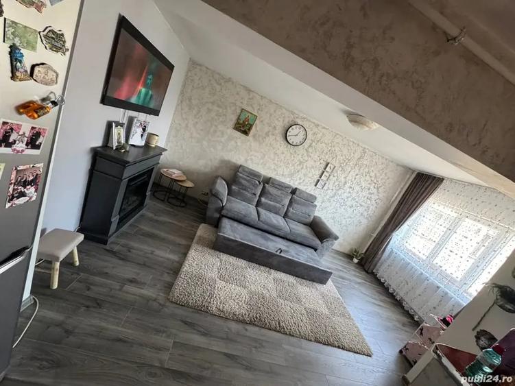 Apartament cu 4 camere decomandat în Central