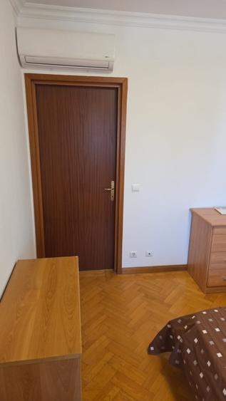 Apartament cu 3 camere decomandat, mobilat în Primăverii