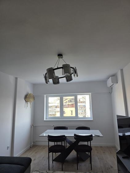 Apartament cu 2 camere decomandat în Vatra Luminoasă