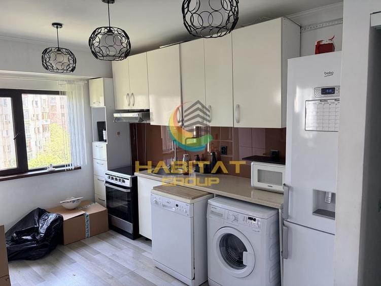 Apartament cu 3 camere decomandat, mobilat în Tineretului