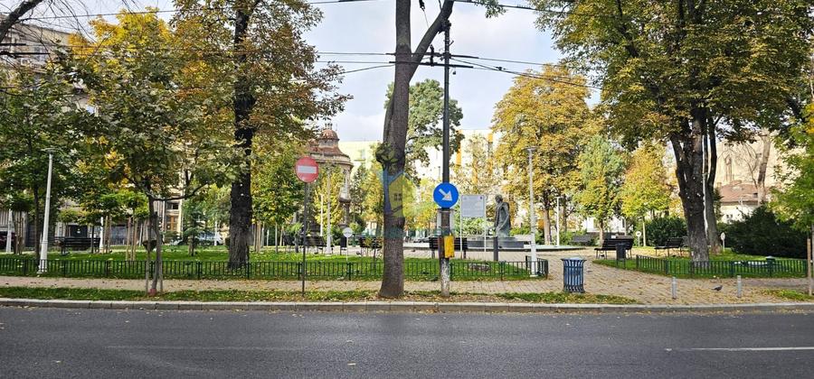 Apartament cu 5 camere decomandat, mobilat în Pache Protopopescu