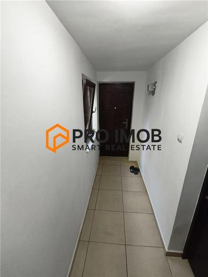 Casă individuală cu 4 camere cu Canalizare în Broșteni