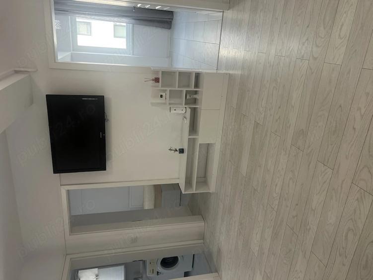 Apartament cu 3 camere semidecomandat în Cug