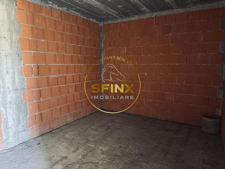 Casă individuală cu 10 camere cu Teren 485 Mp în Corbeanca
