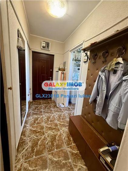 Apartament cu 3 camere decomandat, mobilat în Berceni