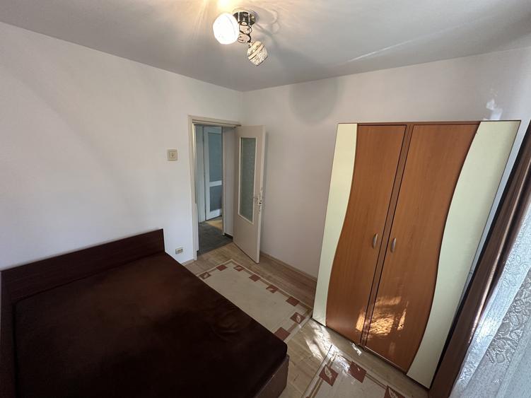 Apartament cu 2 camere semidecomandat, mobilat în Berceni