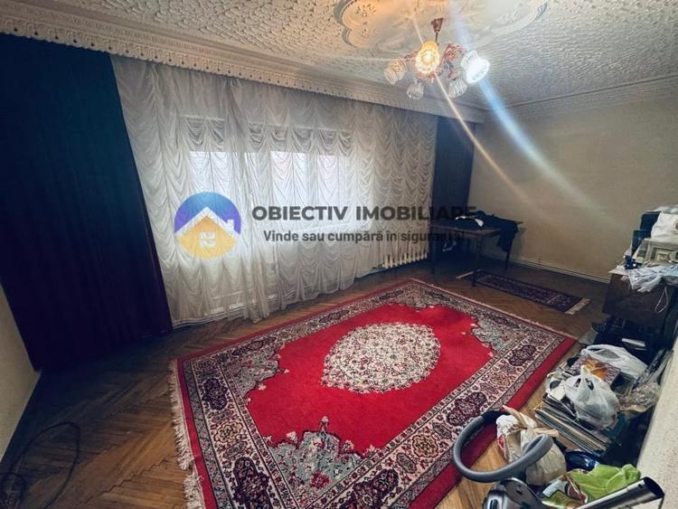 Apartament cu 4 camere decomandat în Mărăței