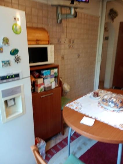 Apartament cu 3 camere decomandat, mobilat în Tineretului