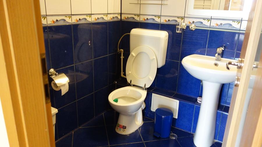 Apartament cu 2 camere decomandat în Moșilor