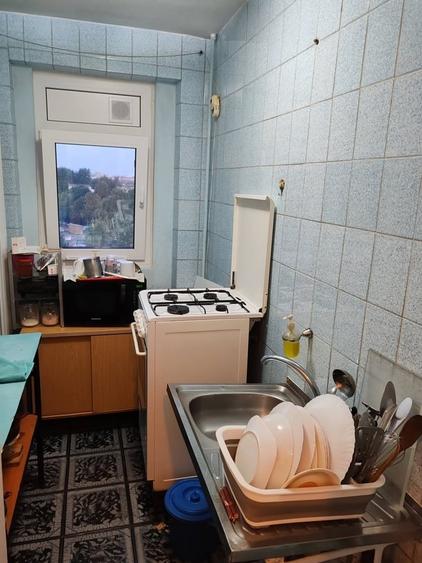 Apartament cu 2 camere semidecomandat în Berceni