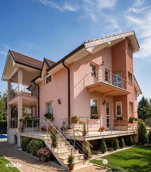 Casă cu 10 camere cu Teren 465 Mp în Ultracentral