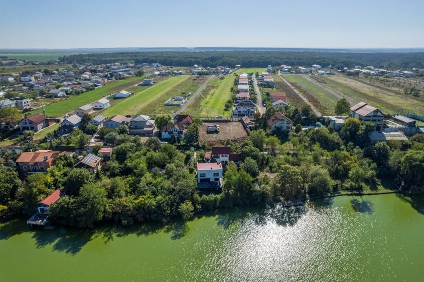 Teren Construcții intravilan de 1393 mp, în Brănești