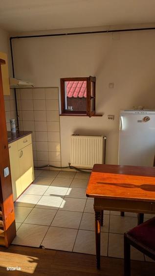 Casă cu 3 camere cu Teren 30 Mp în Central