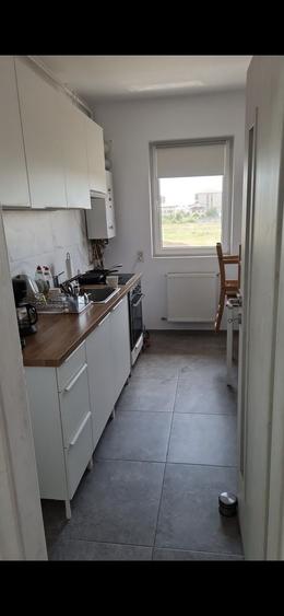Apartament cu 3 camere decomandat în Dobroești