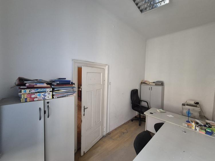 Apartament cu 2 camere nedecomandat în Central