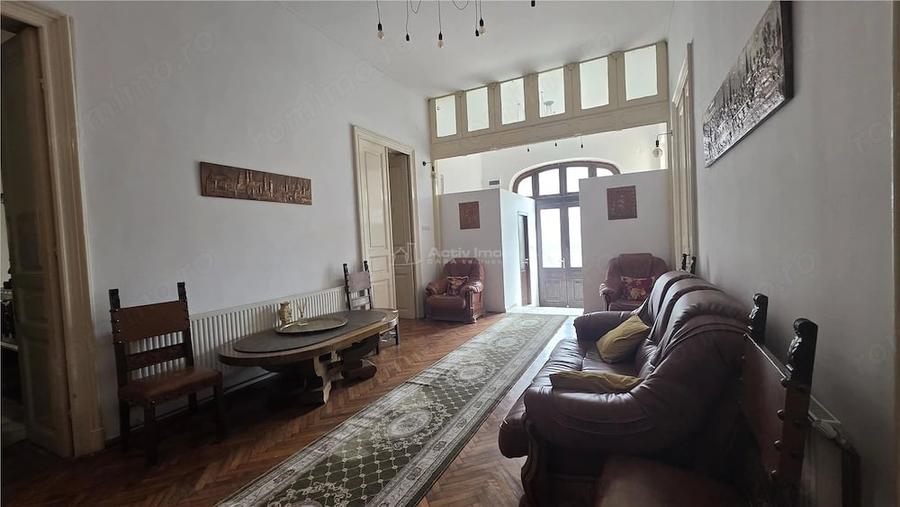 Casă cu 4 camere cu Teren 400 Mp în Ultracentral