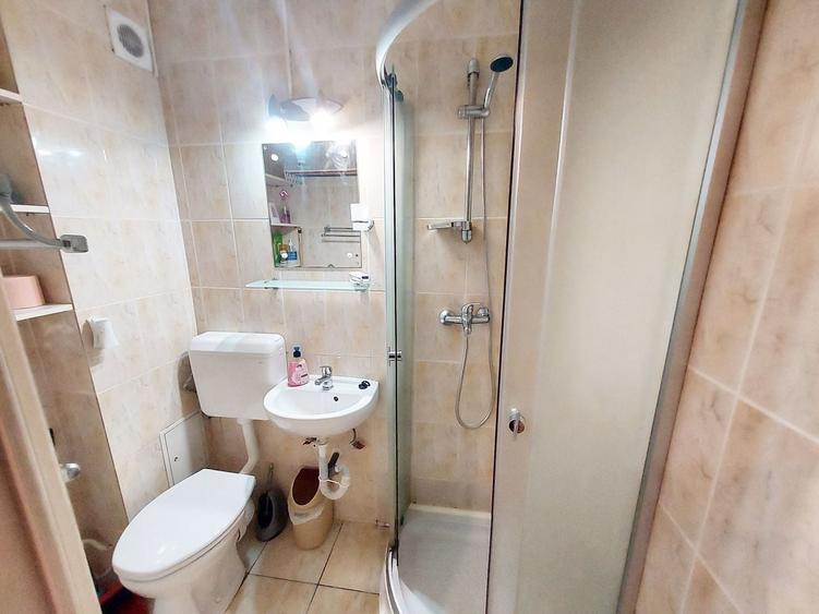 Garsonieră semidecomandată, mobilată în Gruia