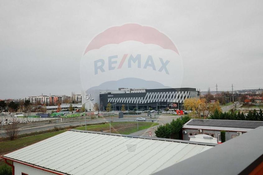 Birou, de 23 mp, în Nufărul