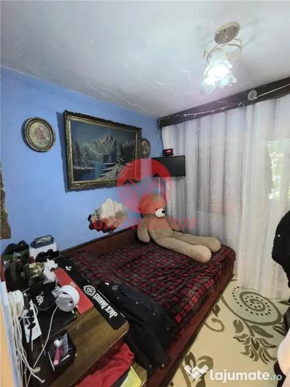 Apartament cu 3 camere decomandat în Est