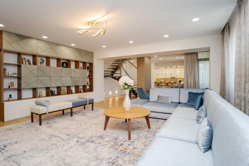 Penthouse cu 3 camere decomandat, mobilat în Tudor Vladimirescu