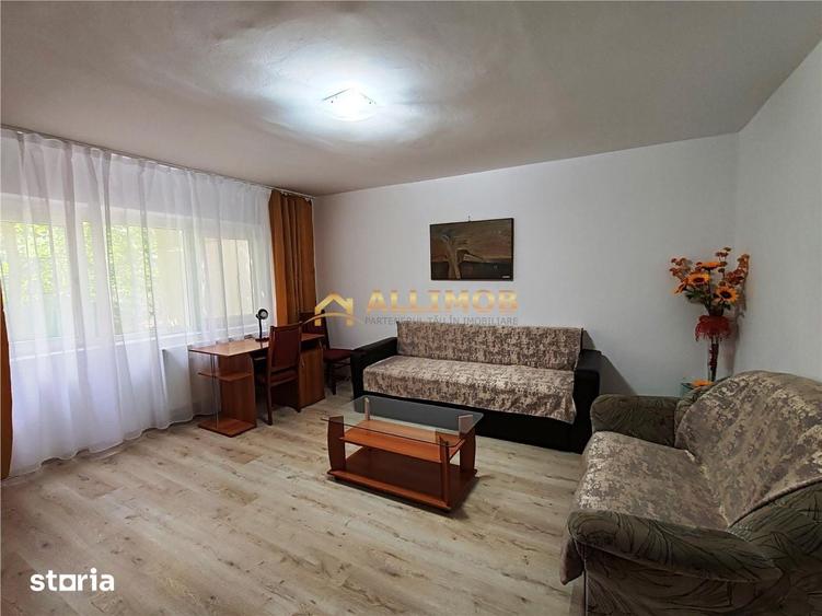 Apartament cu 2 camere semidecomandat în Democrației