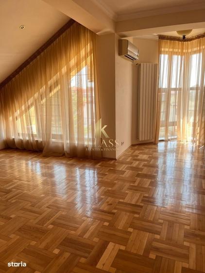 Casă cu 4 camere în Central