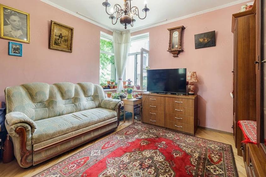 Apartament cu 3 camere decomandat în Unirii