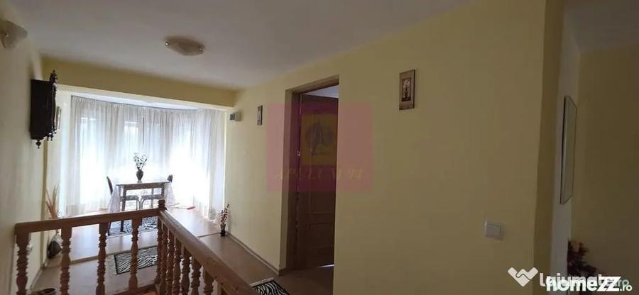 Casă cu 3 camere cu Teren 340 Mp în Poiana