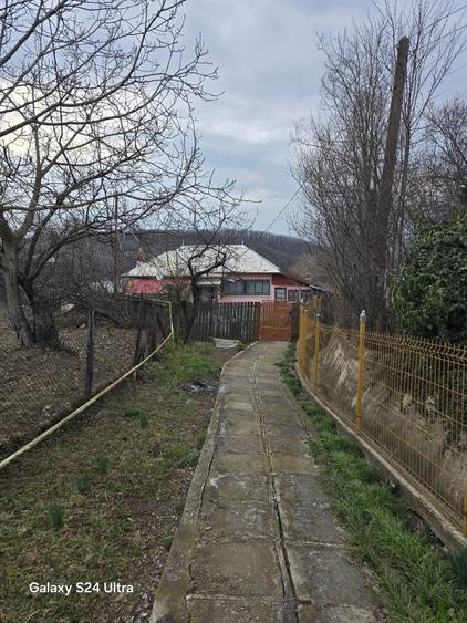 Casă cu 4 camere în Boldești