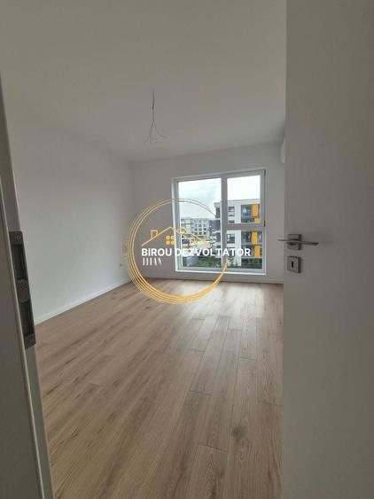 Apartament cu 3 camere decomandat în Theodor Pallady