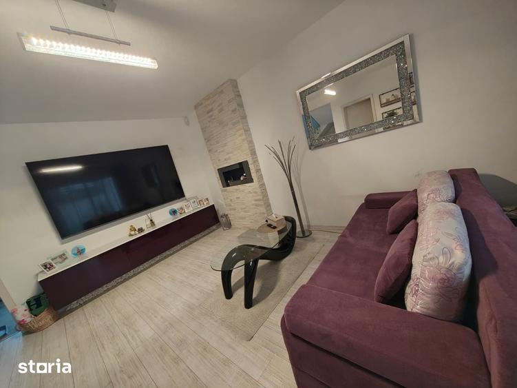 Casă cu 4 camere cu Teren 365 Mp în Florești