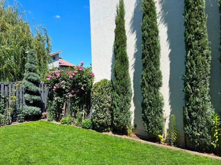 Duplex cu 5 camere cu Canalizare în Central
