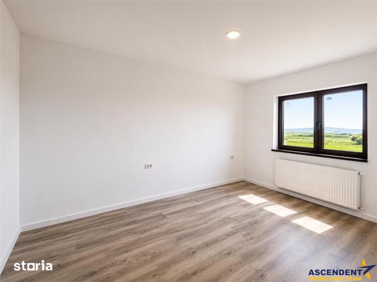 Casă cu 4 camere decomandat cu Teren 250 Mp în Tărlungeni