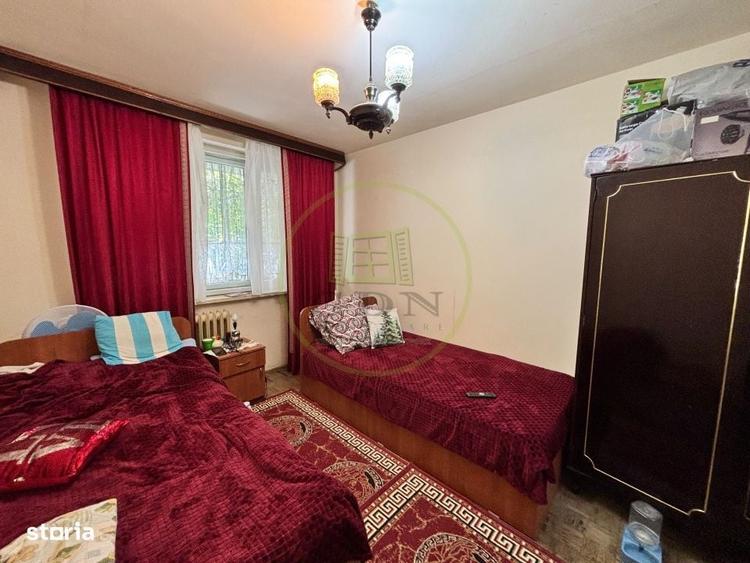 Apartament cu 2 camere semidecomandat, mobilat în Rovine