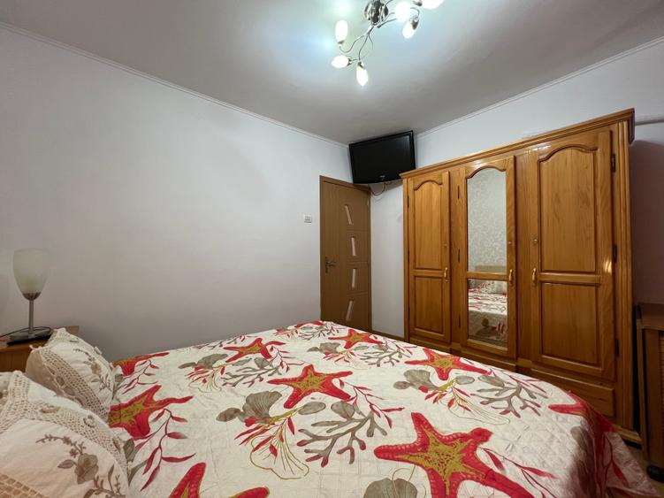 Apartament cu 2 camere semidecomandat în P-ța Victoriei