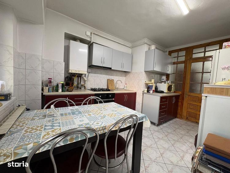 Apartament cu 3 camere ?i 2 balcoane in Beclean + garaj - 8